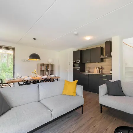 Modern In With Private Garden *
