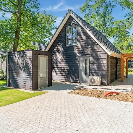 Vakantiehuis Modern In With Private Garden