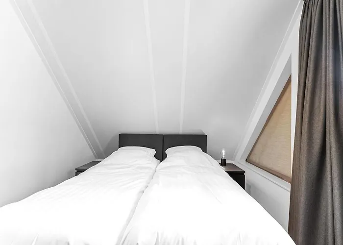 In With Garden View Semesterbostad