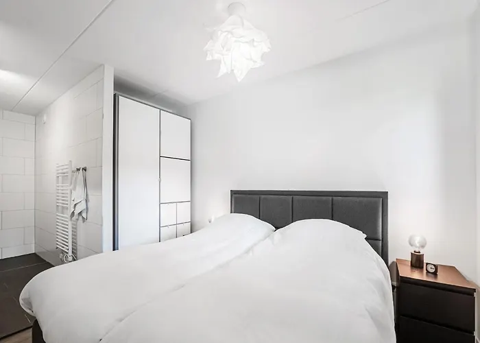 In With Garden View *