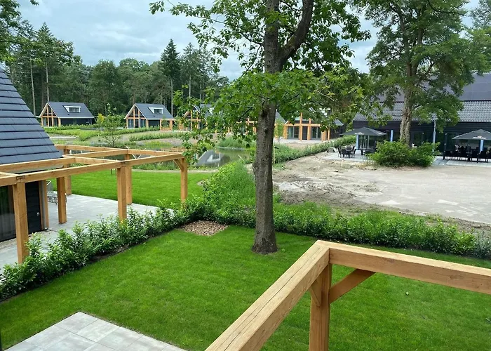 In With Garden View Semesterbostad *